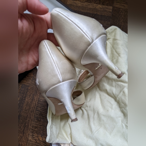 dress and accessories - Picture 12 of 13